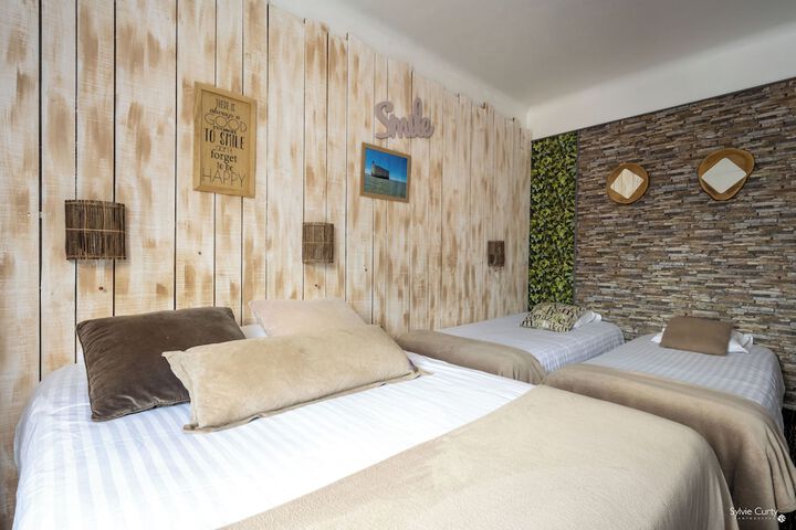 Room 11 of 26