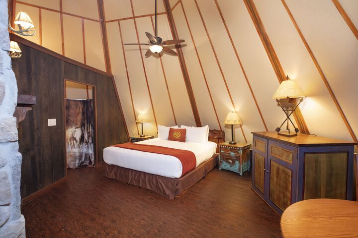 Room 83 of 215