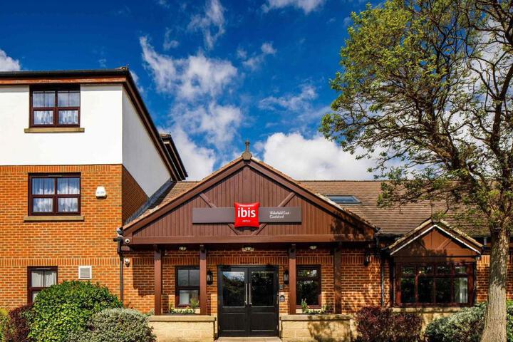 IBIS Wakefield East-Castleford M62 J31