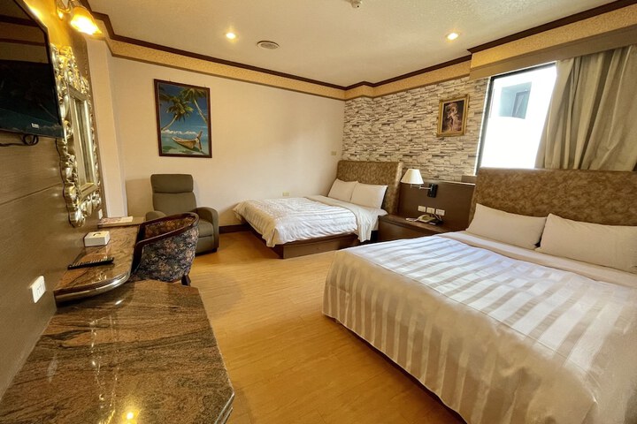 Room 28 of 68