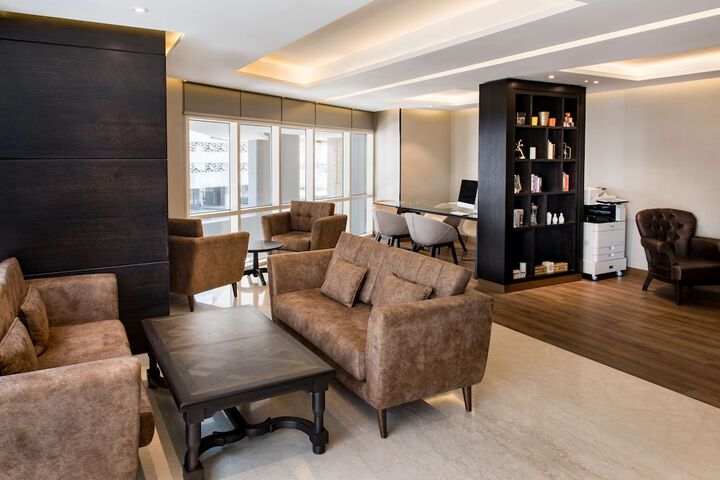 Lounge 164 of 260