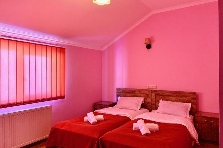 Room 74 of 100