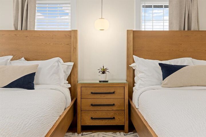 Room 4 of 96