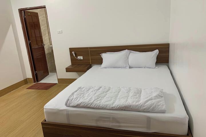 Room 2 of 17