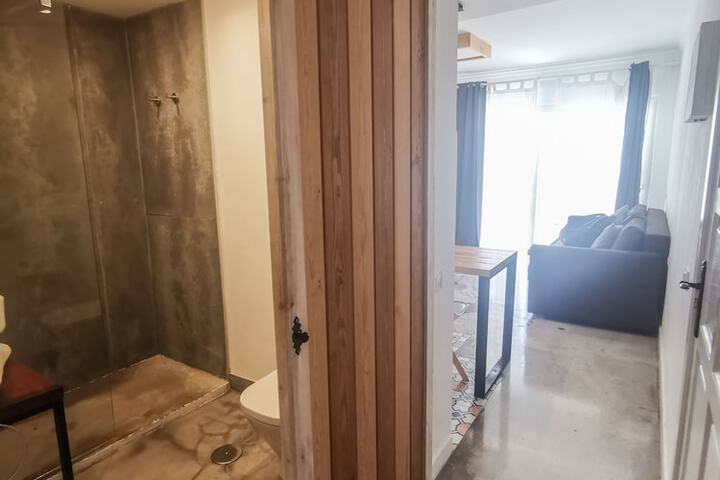 Room 32 of 58