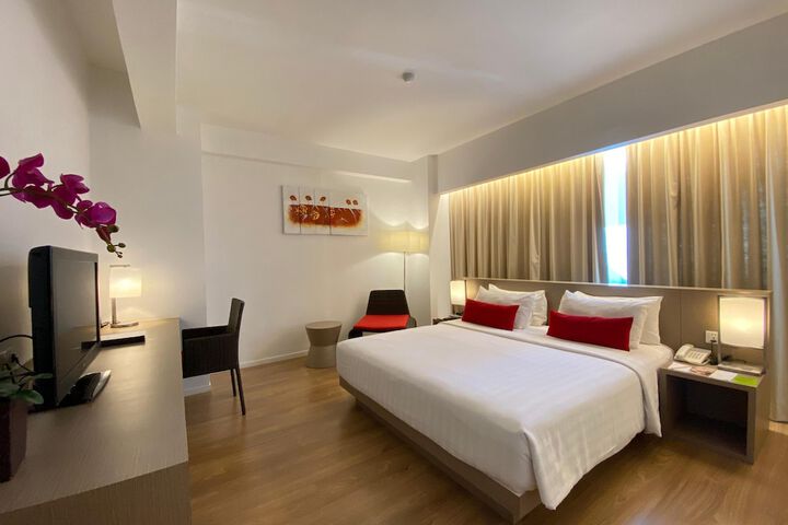 Room 13 of 48