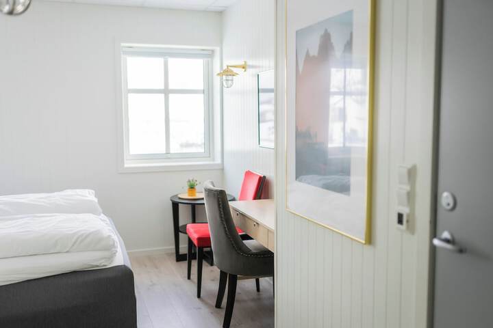 Room 79 of 262