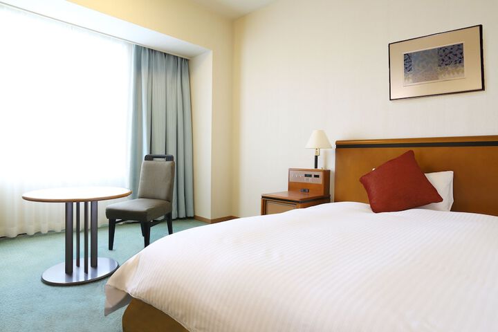 Room 3 of 85