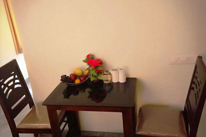 Room 15 of 33