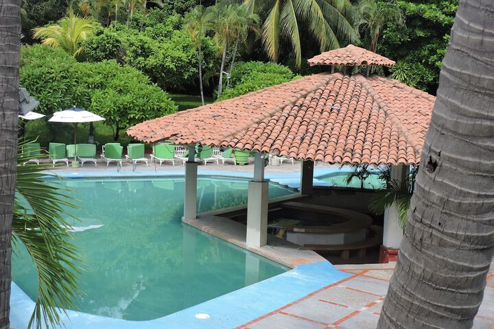 Pools & Facilities