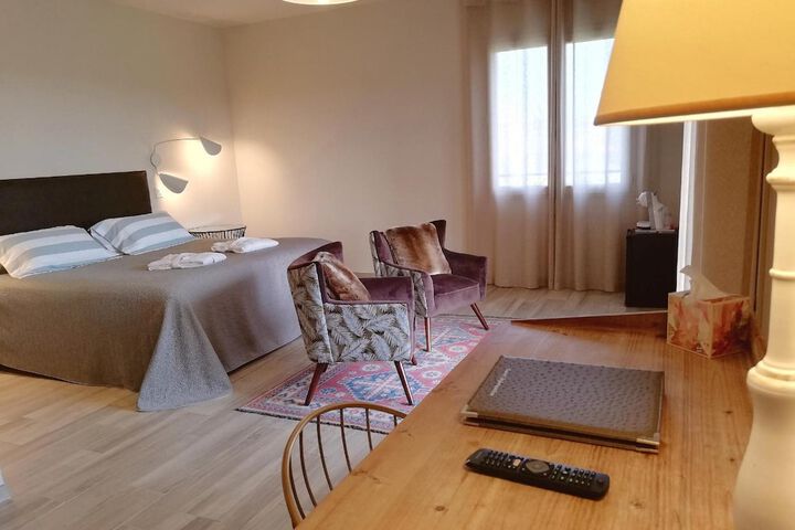 Room 8 of 44