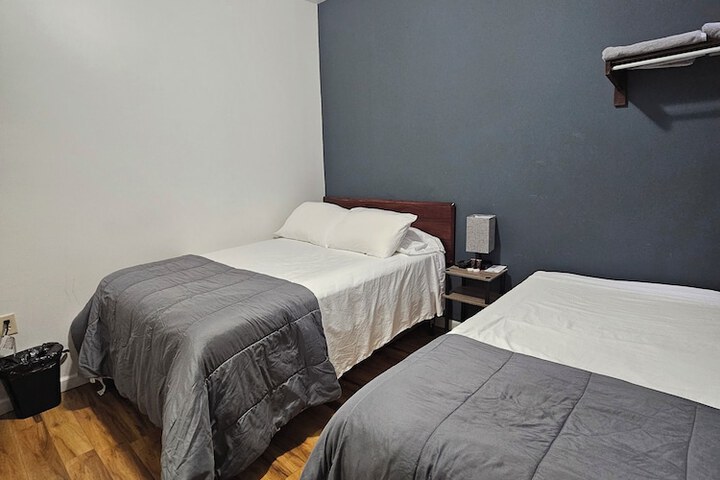 Room 28 of 53