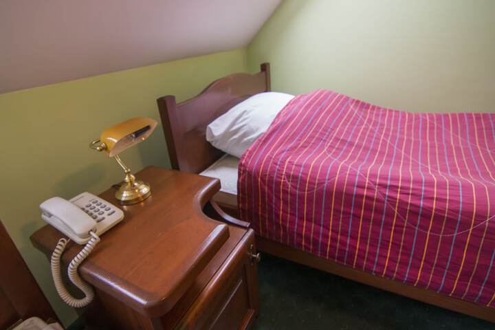 Room 25 of 101