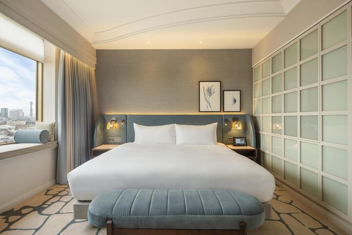 Room 44 of 161