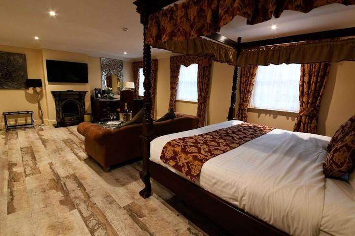 Room 48 of 176