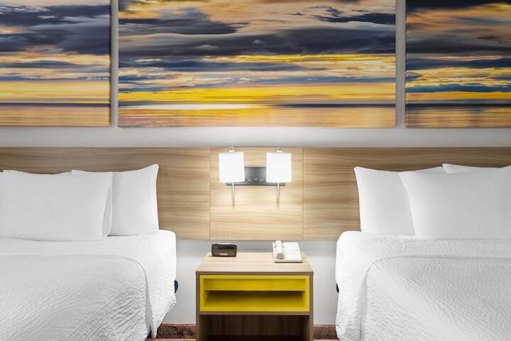 Room 7 of 33