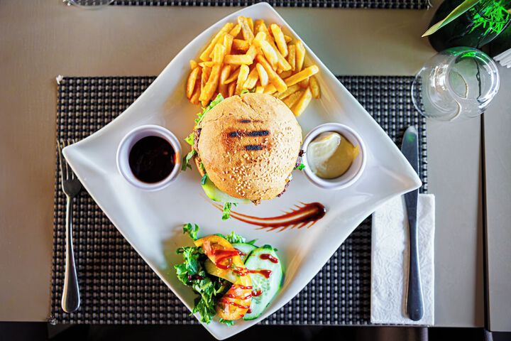 Dining 88 of 128