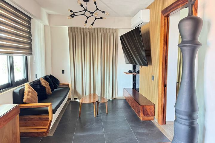Room 7 of 35
