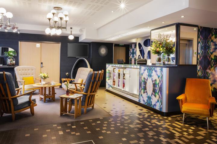 Hotel Lobby