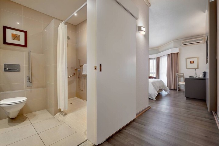 Room 20 of 46
