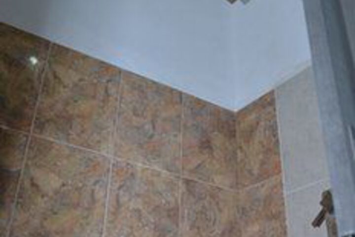 Room 4 of 17