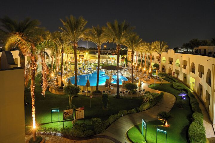Pools & Facilities