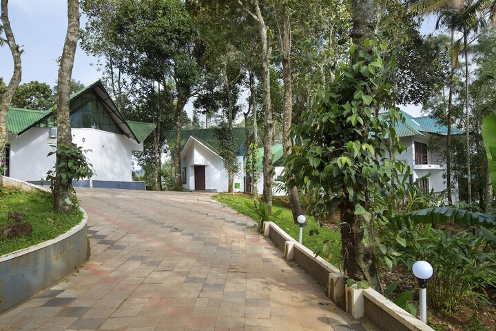 Hotel Exterior 37 of 69