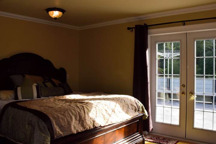 Room 4 of 50