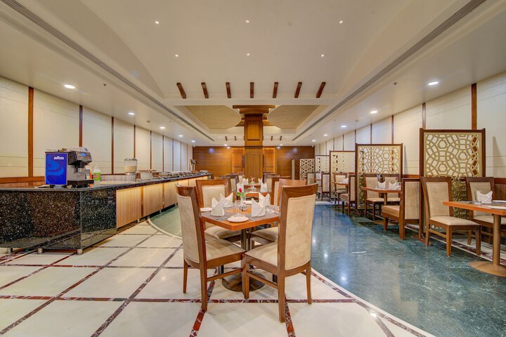 Dining 69 of 99