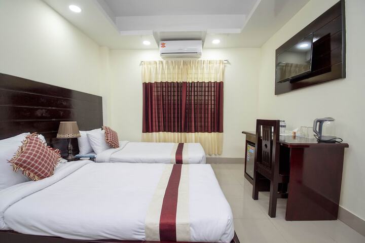 Room 5 of 17