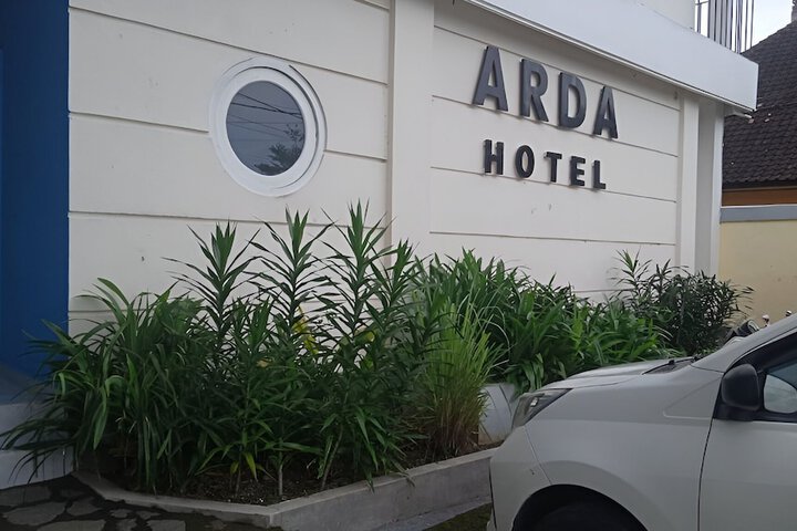 Hotel Exterior 79 of 127