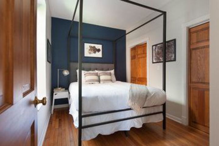 Room 10 of 24