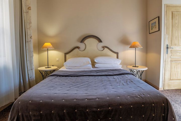 Room 10 of 52