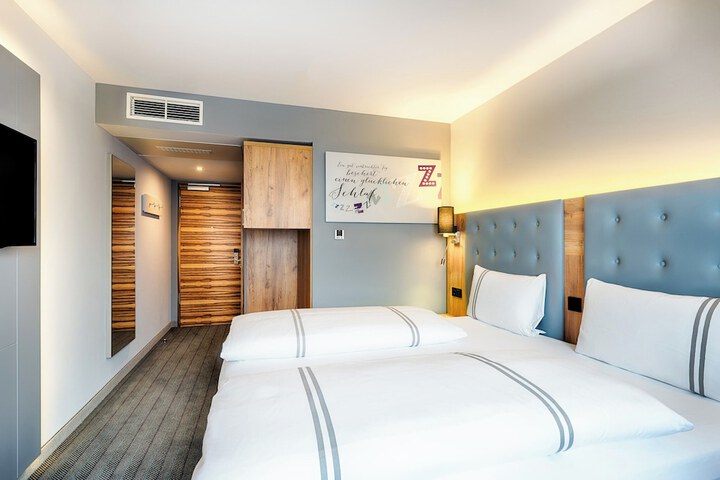 Room 18 of 75