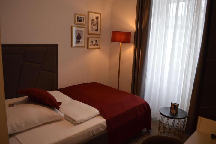 Room 14 of 81