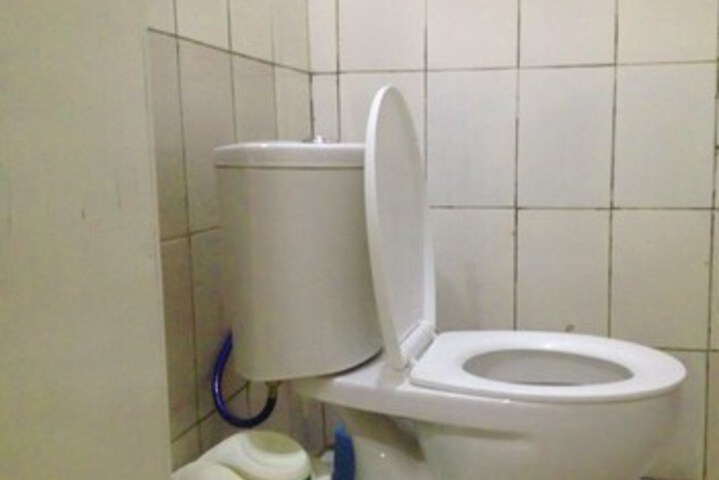 Room 2 of 25