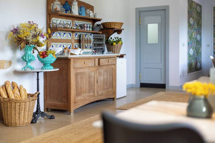 Dining Photos