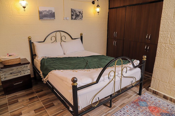 Room 10 of 57