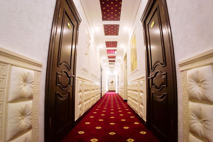 Ballroom/Hall 41 of 47