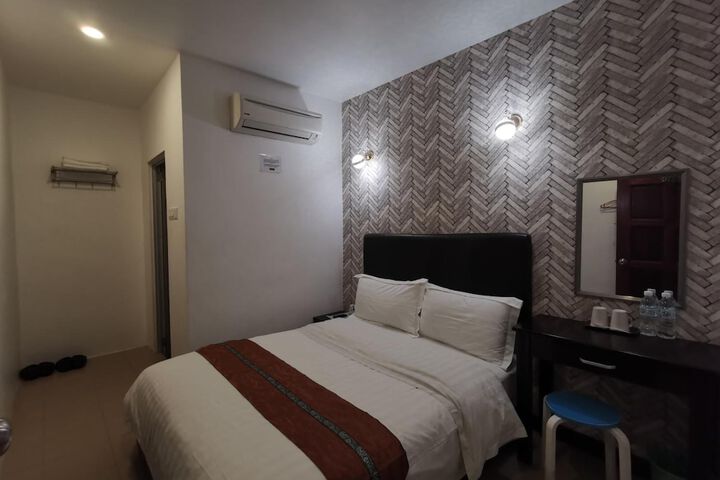 Room 22 of 74