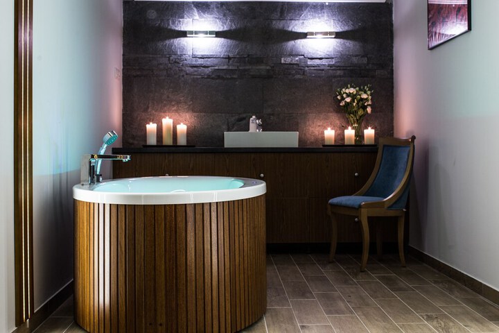 Spa 53 of 72