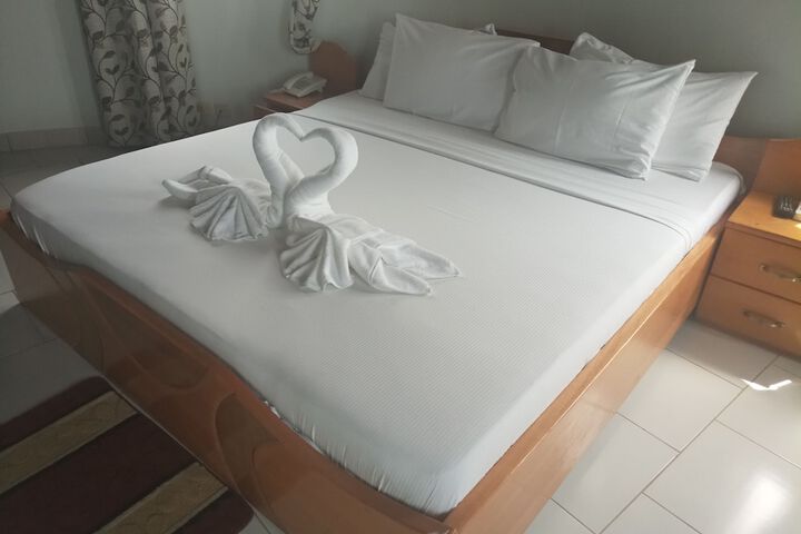 Room 15 of 60