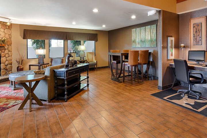 Lobby Entry