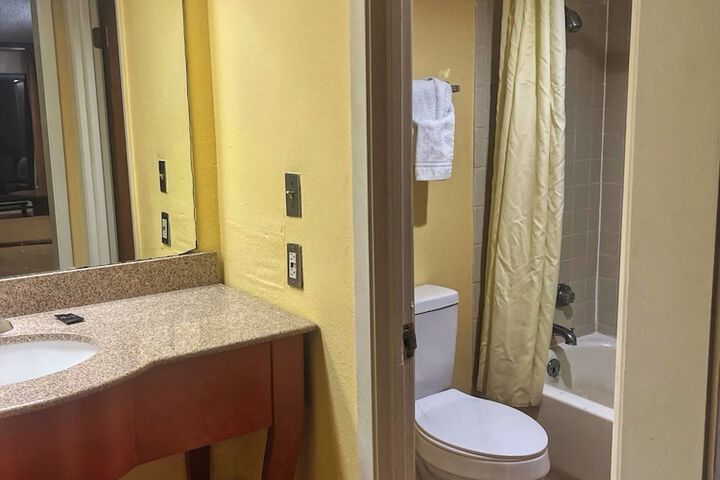 Room 19 of 24