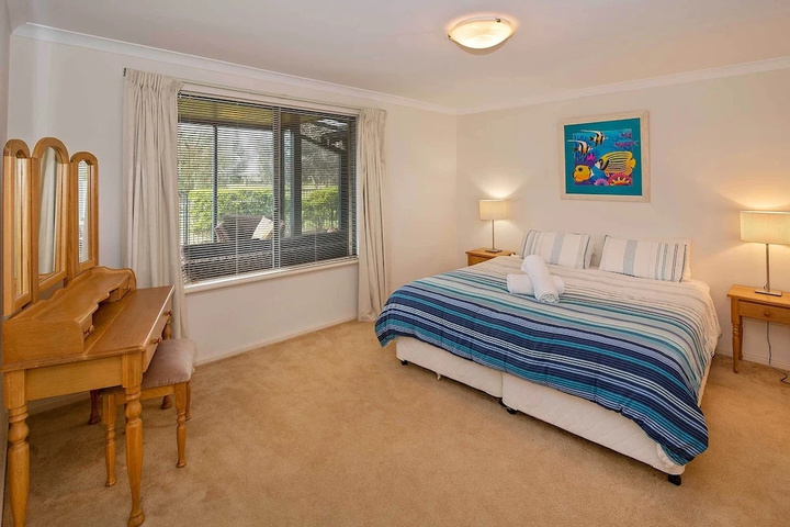 Room 5 of 14