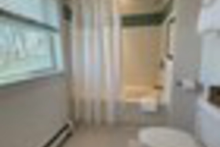 Room 179 of 297