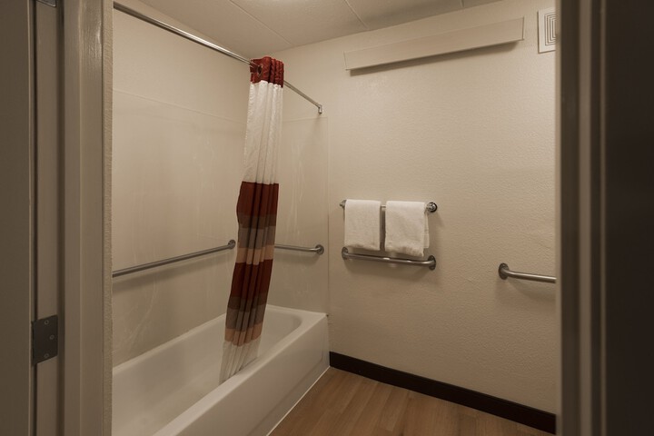 ADA Accessible Superior King (17 of 22)