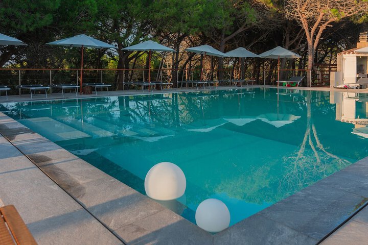 Pool 53 of 134