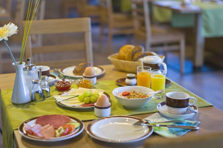 Breakfast/Coffee Service 30 of 36