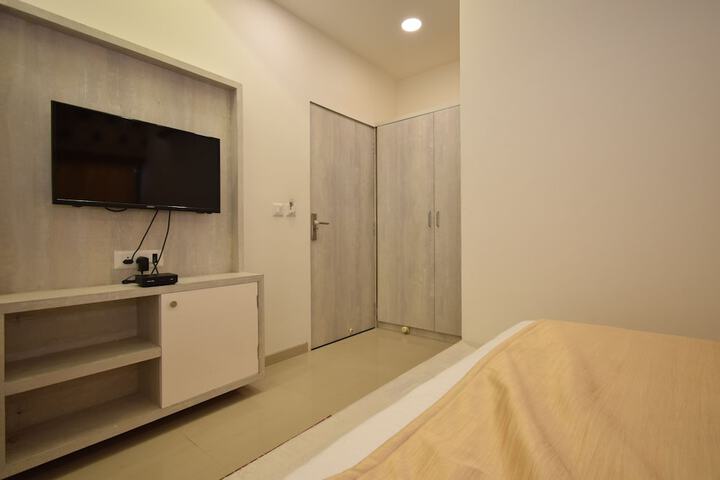 Room 6 of 20